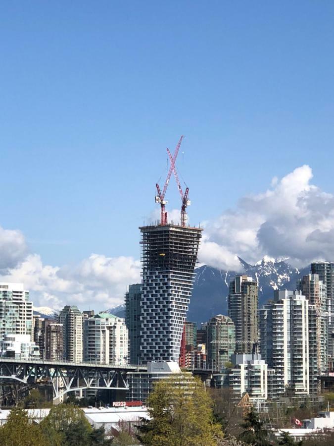 Billion Dollar Views In A Beautiful Fairview Slopes Heritage House Daire Vancouver Dış mekan fotoğraf