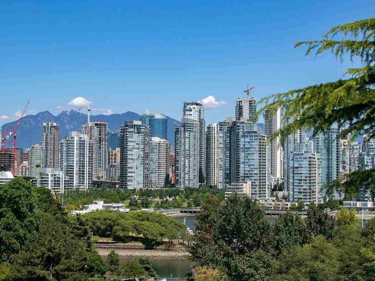 Billion Dollar Views In A Beautiful Fairview Slopes Heritage House Daire Vancouver Dış mekan fotoğraf